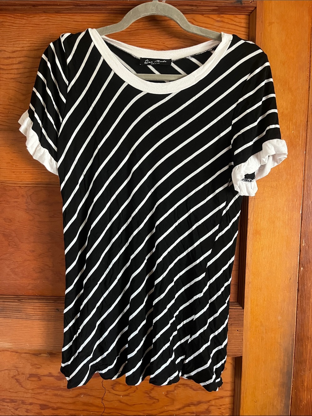 Black & White Diagonal Stripe Short Sleeve Tee